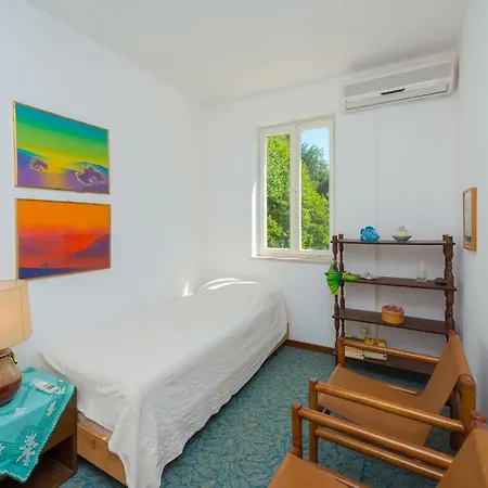 Rosemary Family House بيت للعطل *
